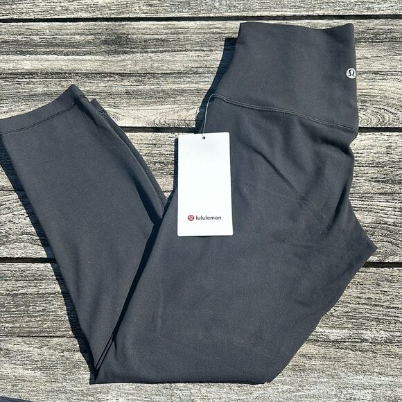 Lululemon Align Crop 23" women's size 6 NWT Black 🖤 leggings - Picture 1 of 6